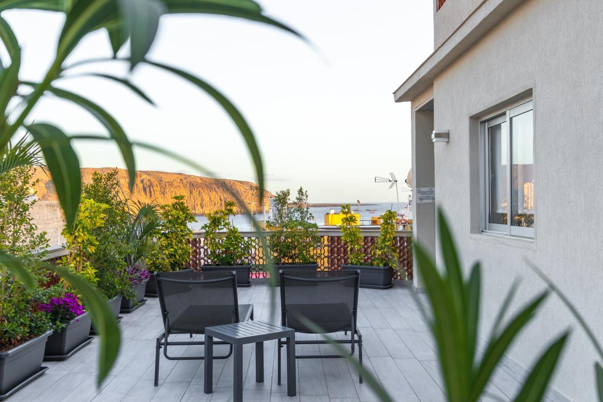 The White Heart House - Attic Sea View Leilighet Los Cristianos  Eksteriør bilde