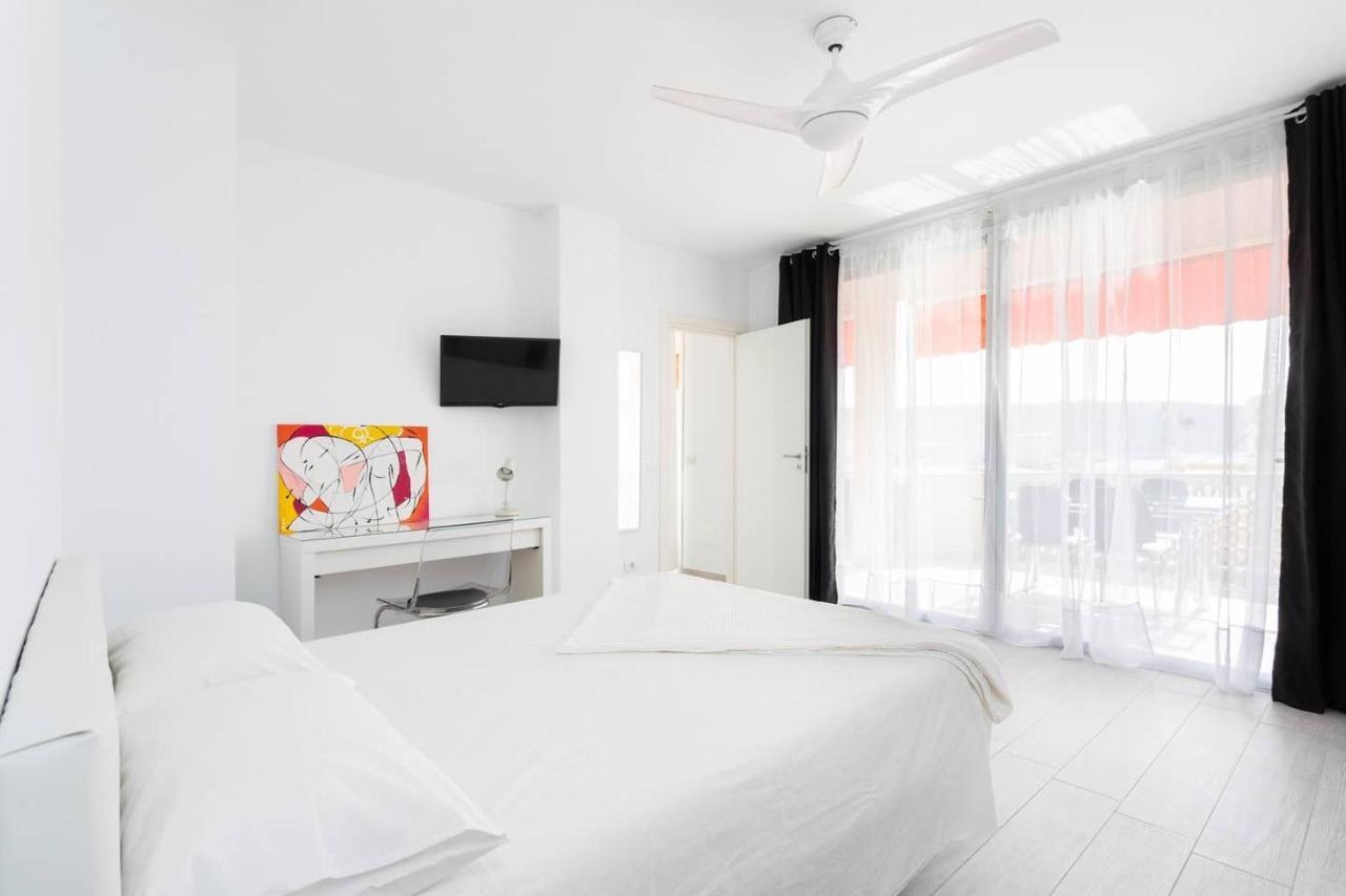 The White Heart House - Attic Sea View Leilighet Los Cristianos  Eksteriør bilde